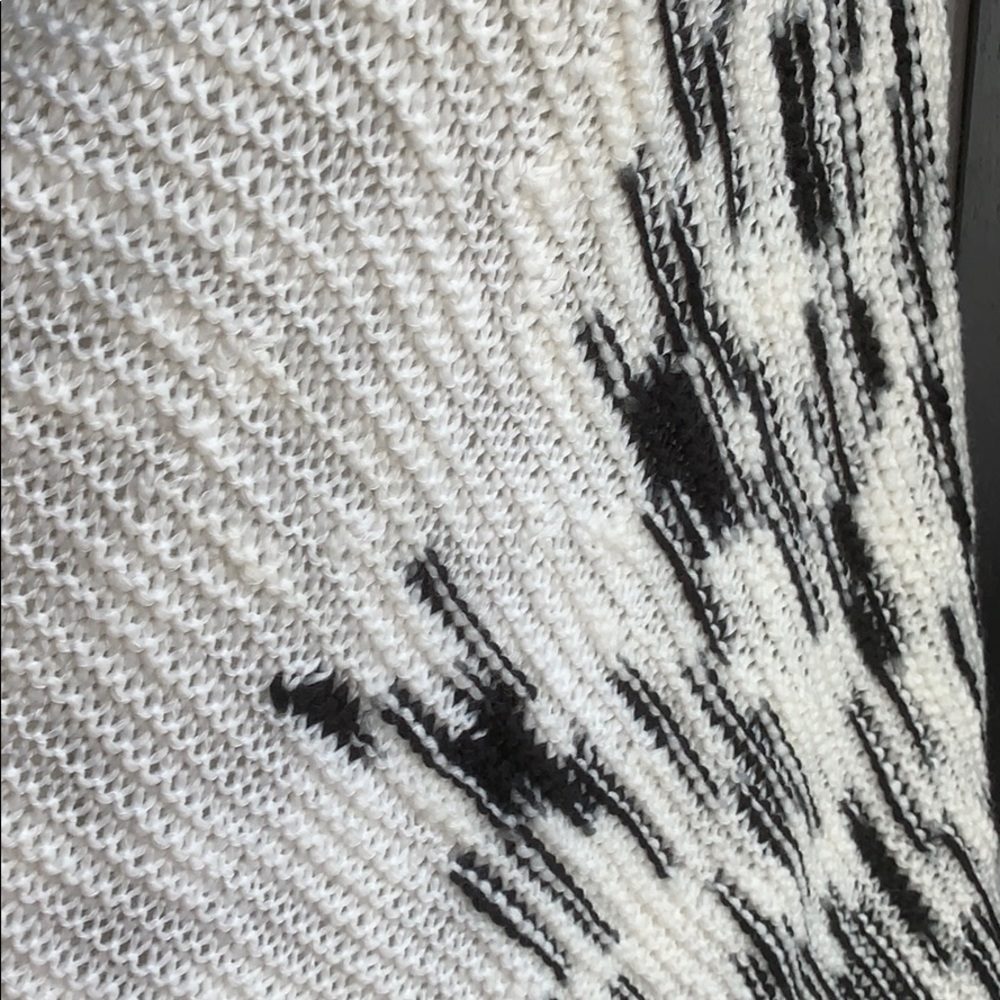 Lularoe ivory and black Mimi - Picture 2 of 3